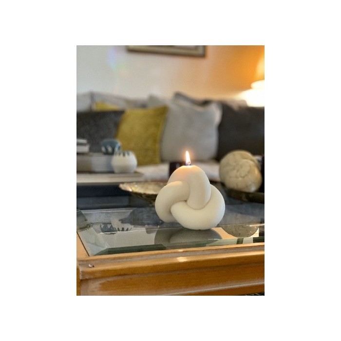 home-decor/candles-home-fragrance/myth-and-wild-lock-of-love-sculptural-pillar